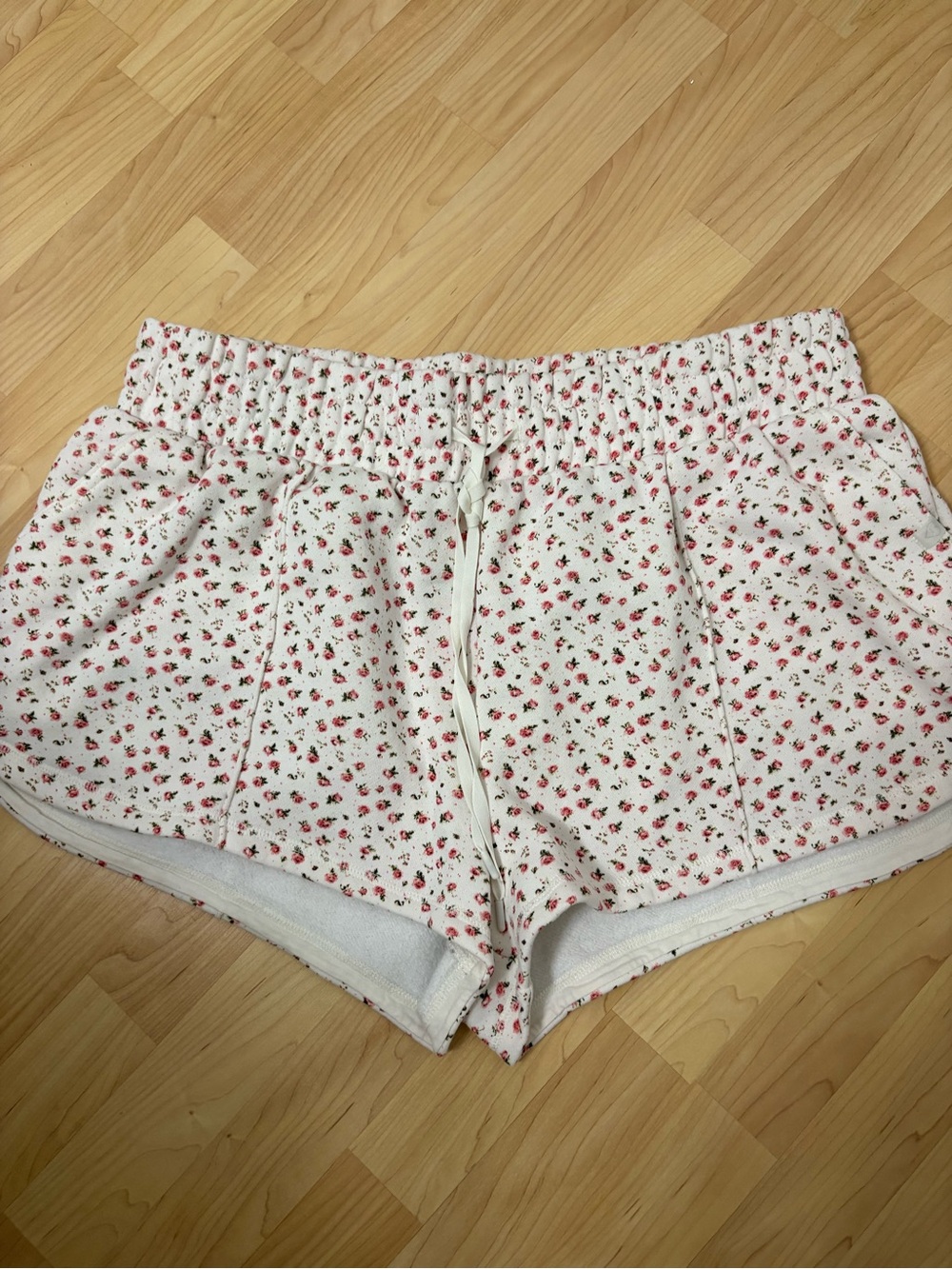 White Floral Athletic Shorts with Elastic Waist